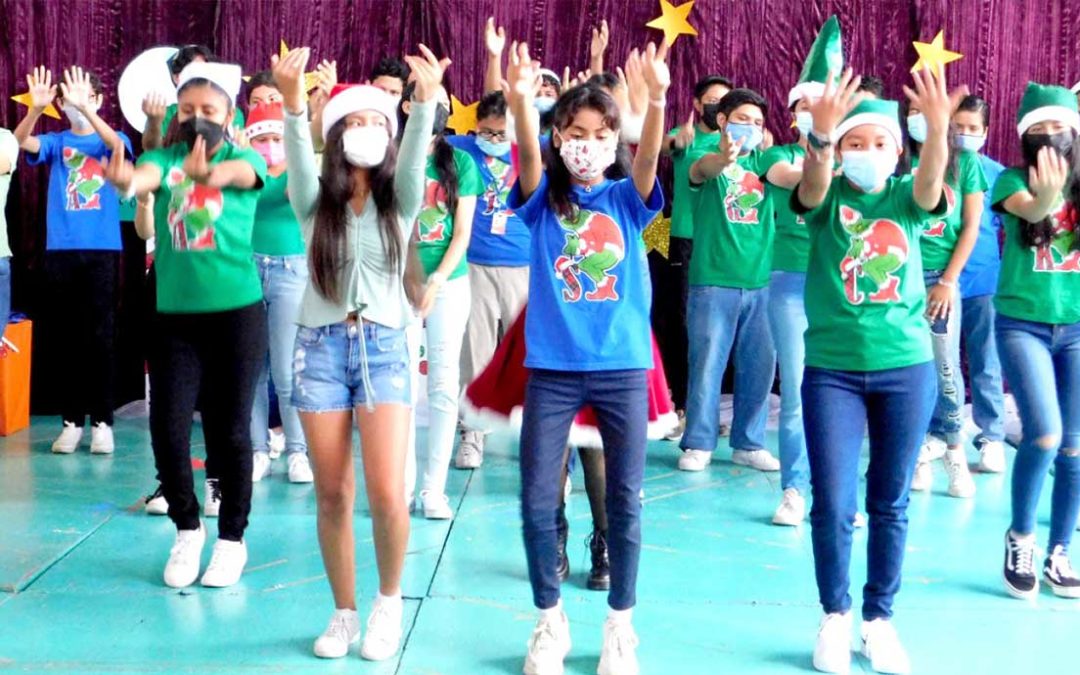 Festival Navideño de SECUNDARIA del Colegio ¨Simón Bolívar” Campus Llano Largo