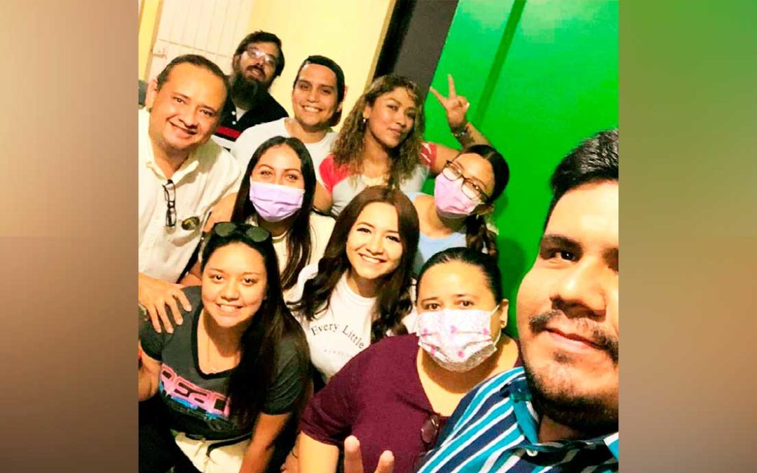 PARTEN ROSCA DE REYES EN CEREBRO RADIO