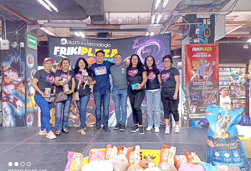 Donan Alimentos para Animalitos Rescatados de Patitas Felices