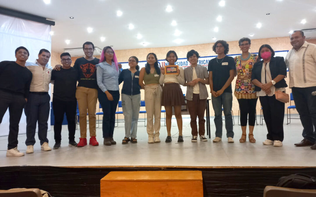 100 UNIVERSITARIOS DIJERON EN LA UNIVERSIDAD AMERICANA DE ACAPULCO