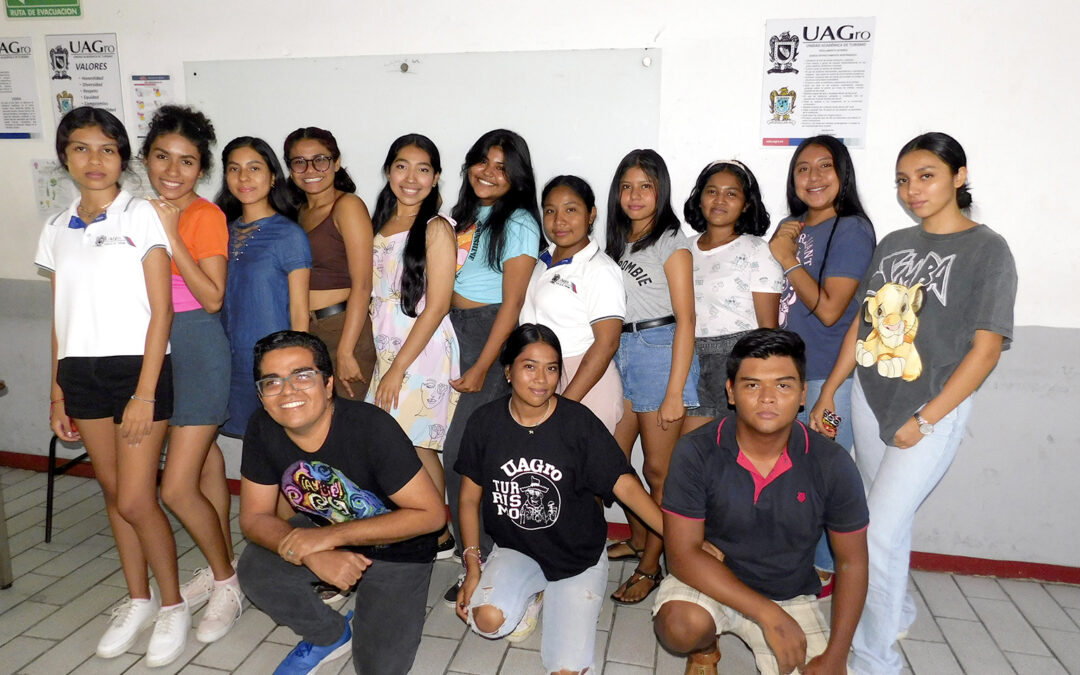 RECORRIDO POR LA FACULTAD DE TURISMO UAGro