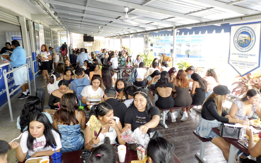 REALIZA EL INSTITUTO JAIME TORRES BODET DINÁMICO FESTEJO POR EL DÍA DEL ESTUDIANTE