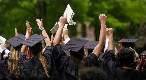 GRADUACIONES | EDITORIAL