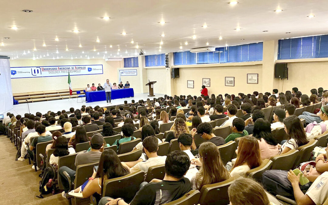 BIENVENIDA A ALUMNOS DE NUEVO INGRESO EN UNIVERSIDAD AMERICANA DE ACAPULCO
