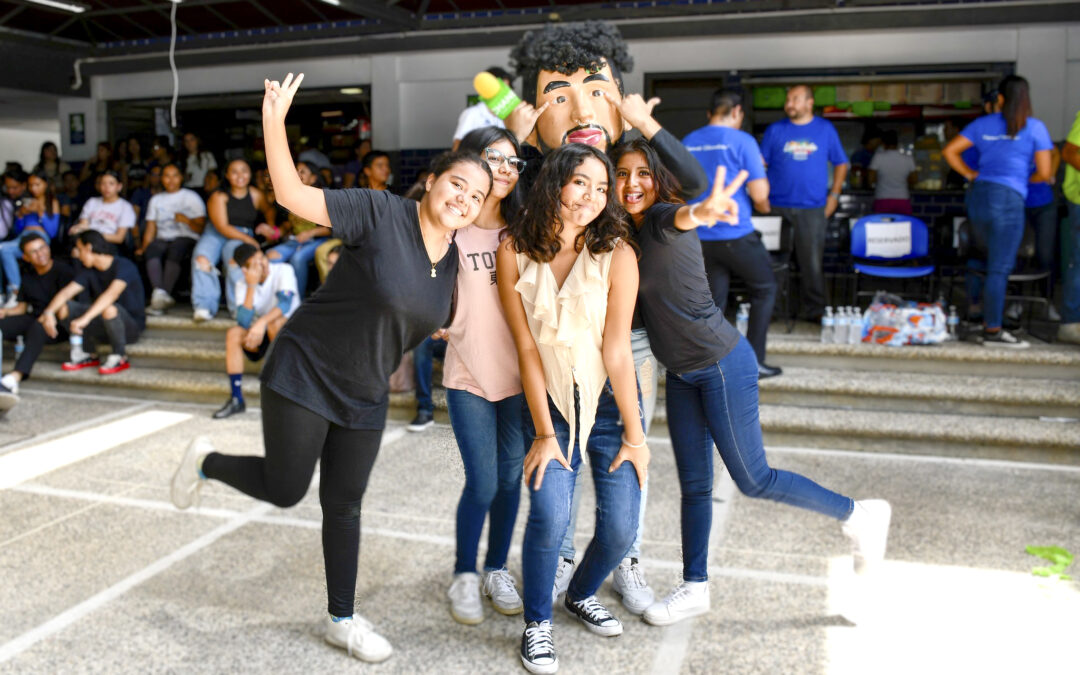 LA UNIVERSIDAD HIPÓCRATES CELEBRA INICIO DEL CICLO ESCOLAR CON LA “LOBATADA 2023”